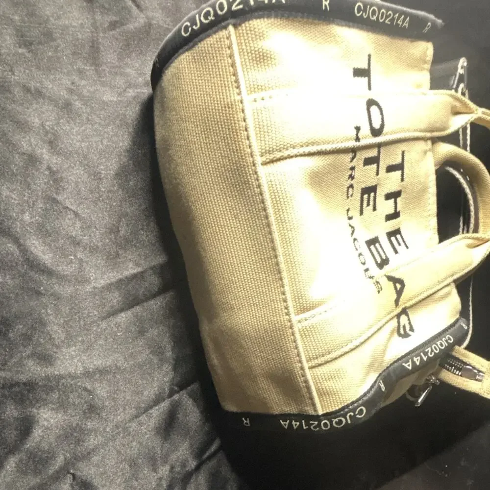 Women’s Marc Jacob’s The Tote Bag Tan & black